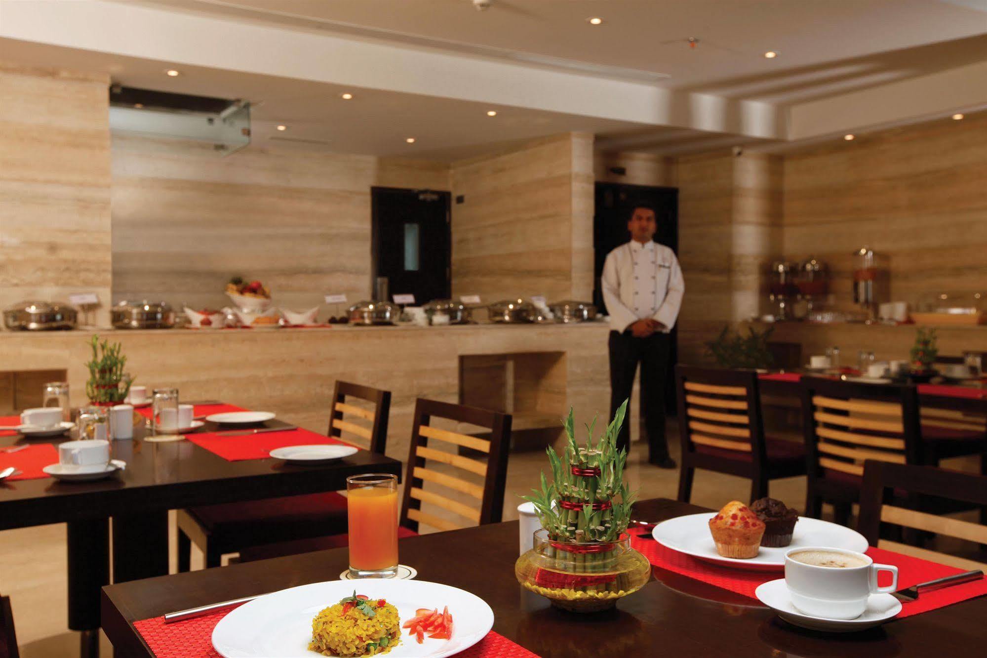 Hotel Vrisa Jaipur Eksteriør billede